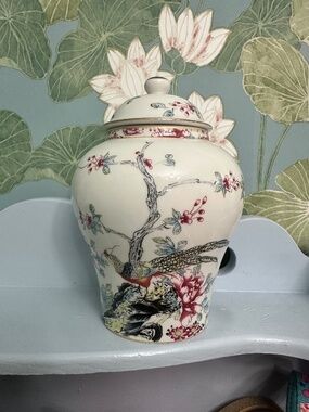 NWT Hand Painted Urn/Vessel Featuring Pheasants,Flowers,Foliage,Detailed Designs